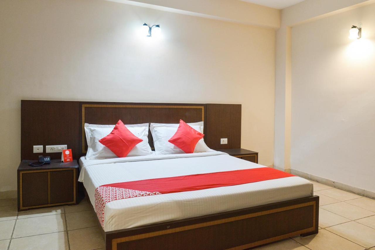 Oyo 15149 Hotel Ajoy Minar Mandarmani Exterior foto